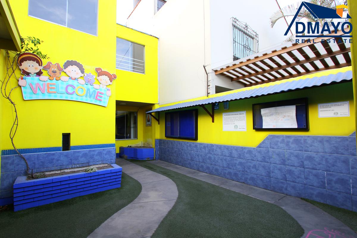 PARÁMETROS Se vende como Casa, cómo terreno para construir o para oficinas , 2 pisos, 301m2 - San Isidro